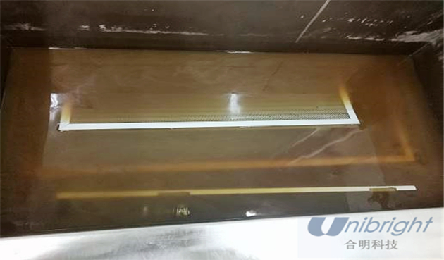 回流爐可拆卸部件需要完全浸泡在超聲清洗機里01.jpg 回流爐可拆卸部件需要完全浸泡在超聲清洗機里01.jpg