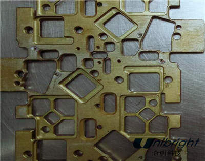 鋁合金治具清洗前_副本.jpg 鋁合金治具清洗前_副本.jpg