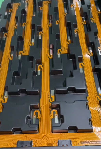 FPC軟板（柔性印刷電路板）在汽車(chē)電子中的應(yīng)用和水基清洗劑介紹